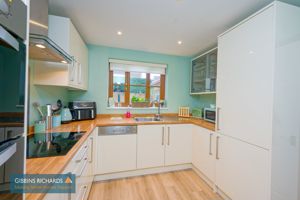 Kitchen- click for photo gallery